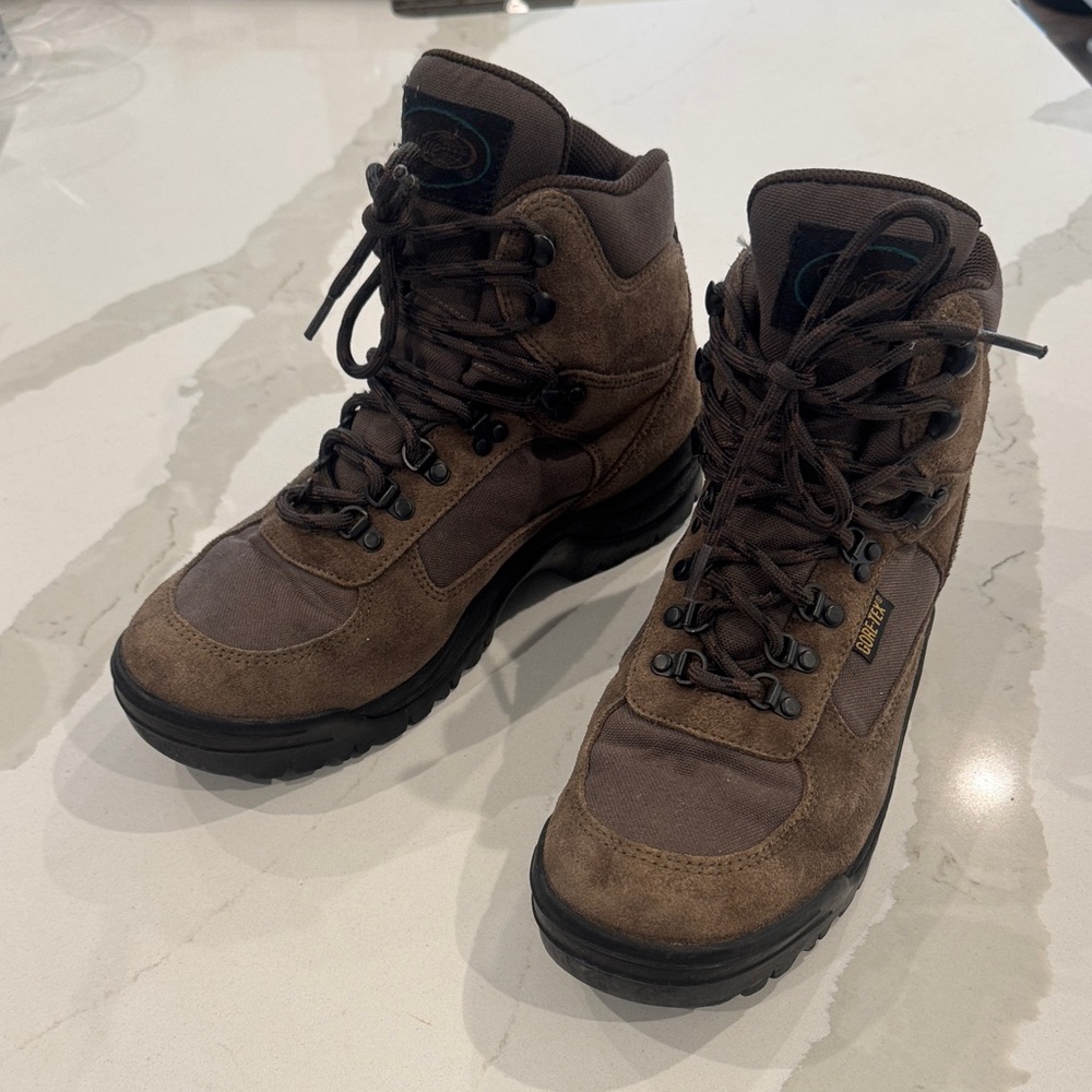 Men’s Vasque Gore-Tex Hiking Boots
